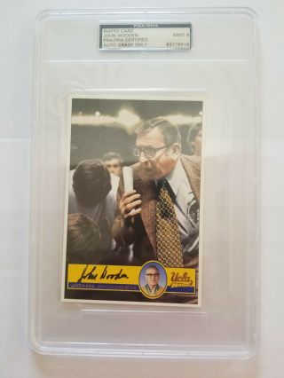 John Wooden Signed Autographed Auto 4x6 Photo Card Psa/dna 9 - Hof - Ucla