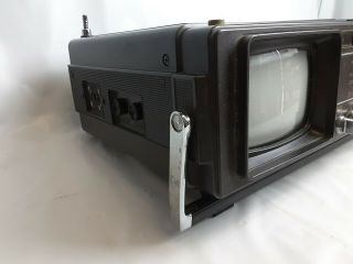 Vintage Panasonic Solid State Retro mini Tv Model TR - 5001P PLEASE READ DESCRIPT 3
