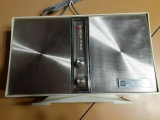 Vintage J.  C.  Penney Co.  Penncrest Twin Speaker Am Transistor Radio Retro