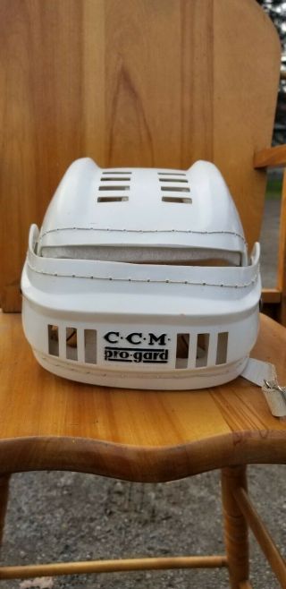Vintage Hockey Helmet Hurling Ccm Pro - Gard W/chin Strap White Style Sk100jr H148