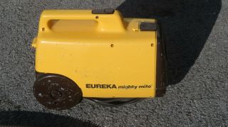 Vintage Eureka Mighty Mite Canister Vacuum Cleaner model 3110B Yellow USA 2