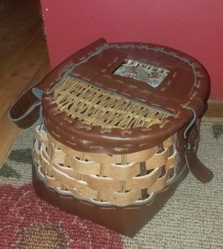 COOL Old Antique/VTG Woven Wicker FISHING CREEL Basket w/Leather Buckle & Handle 2