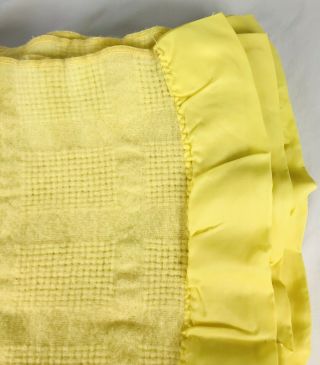 Vintage Yellow FARIBO Blanket 100 Wool Waffle Weave Satin/Nylon? Trim TWIN 2