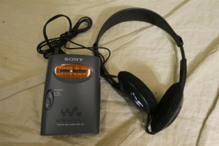 Vintage Sony Fm/am Walkman - Model Srf - 59 W/ Headphones