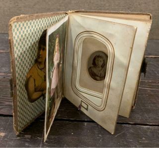 Antique Photo Album With 12 Tintype Pictures And Others - Old Photographs