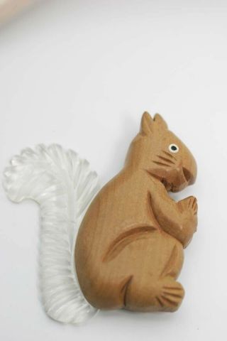 Vintage Adorable Carved Wood Lucite Tail Squirrel Pin Brooch 3”