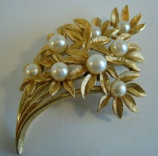 Vintage Crown Trifari Faux Pearl And Gold Tone Flower Brooch Signed
