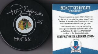 Beckett Tony Esposito " Hof 88 " Signed Chicago Blackhawks Logo Puck U55974
