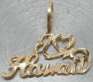Vintage Solid 14k Yellow Gold Etched " I Love Hawaii " Souvenir Artisan Pendant