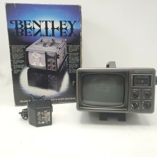 Bentley Deluxe Portable Tv 5 " Black & White Television B&w Battery Power Vintage