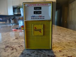 Vintage Sunoco Custom - Blended Gasoline Pump Am Transistor Radio