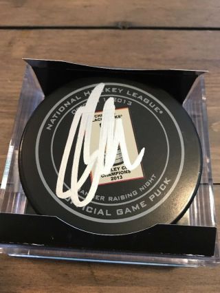Corey Crawford Chicago Blackhawks Signed Official 2013 Stanley Cup Banner Puck