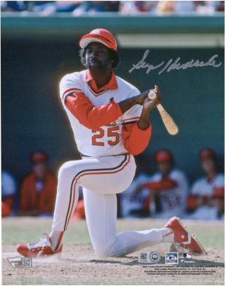 George Hendrick St.  Louis Cardinals Autographed 8 " X 10 " One Knee Photograph