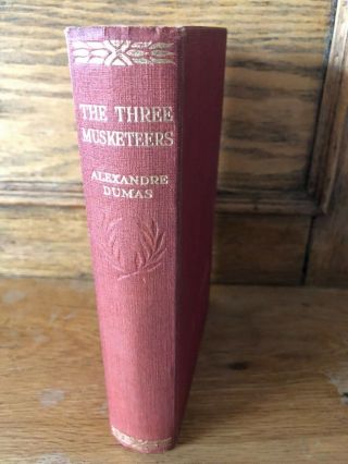 Vintage Book The Three Musketeers A.  Dumas 1933 Illustrated Daily Express H/back