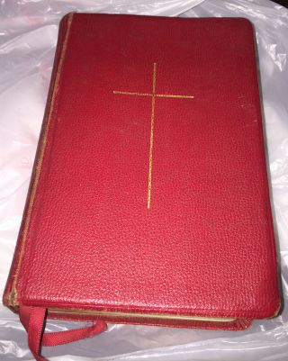 1952 Seabury Book Of Common Prayer The Hymnal Red Leather Gold.  6 X 4.