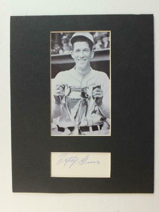 Hall Of Famer Lefty Grove (1900 - 1975) Autograph Paper Cut In Display