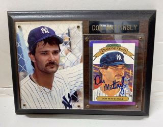 Don Mattingly York Yankees Signed Card And Photo Mounted On Wood Plaque