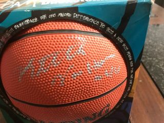 Keith Van Horn Nets Autographed Signed Basketball Fleer Skybox Nba 2