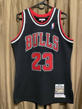 Authentic Michael Jordan Mitchell Ness 1997 - 98 Black Chicago Bulls Jersey Sz 40m