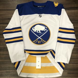 Adidas Authentic Buffalo Sabres 2018 Winter Classic Nhl Hockey Jersey White 54