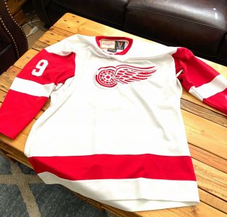 1962 - 63 Detroit Red Wings Gordie Howe Home Jersey Mitchell & Ness Size 52.