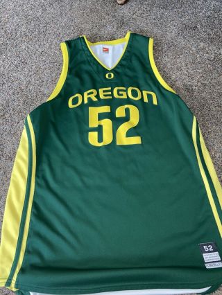Oregon Ducks Nike Authentic Nike Basketball Jersey Size 52 Length,  2 Inches Usa