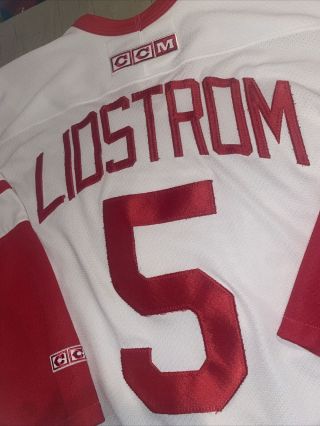 Adult Large Nicklas LIDSTROM Detroit RED WINGS CCM Jersey White “A” Nhl 3