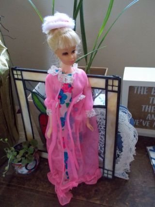 Vintage Barbie Francie Casey Twiggy Night Robe & Nightgown With Eye Mask Pink