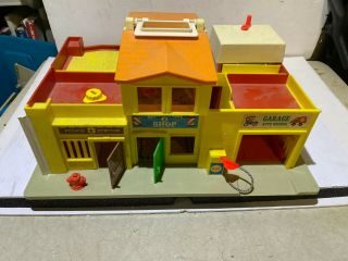 Vintage 1973 Fisher Price Little People Toy 997 Family Play Village Town City