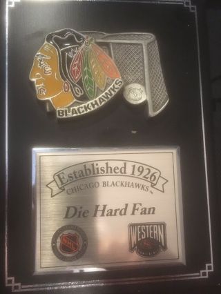 Chicago Blackhawks 3d Placque And Official Game Puck,  Some Nicks On Wood Placque