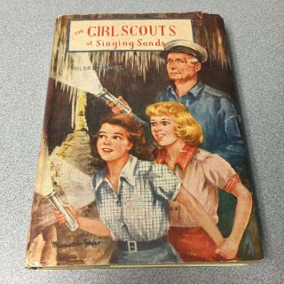 The Girl Scouts At Singing Sands By Mildred A.  Wirt Hc W/ Dj 1955