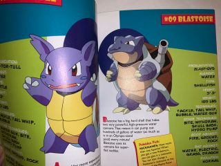 The OFFICIAL POKEMON HANDBOOK & POSTER Deluxe Collector ' s Edition First Print 3