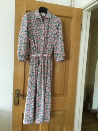 Vintage,  Pretty Pink Floral Long Sleeved Dress Size 10 Length 47 Inches