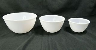 Vintage Set Of 3 White Milk Glass Mixing Nesting Bowls