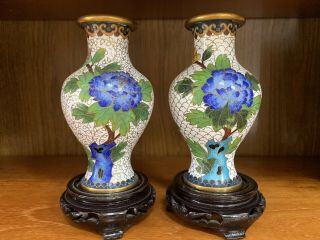 Vintage Set Of 2 Chinese Cloisonne Vases White Blue Flower 5 " & Stands & Box