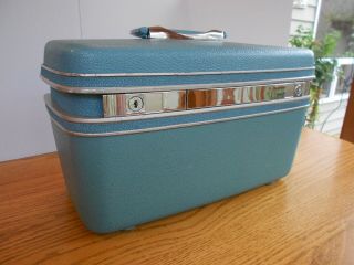 Vintage Blue Samsonite Silhouette Train Makeup Case Carry On Tray & Key