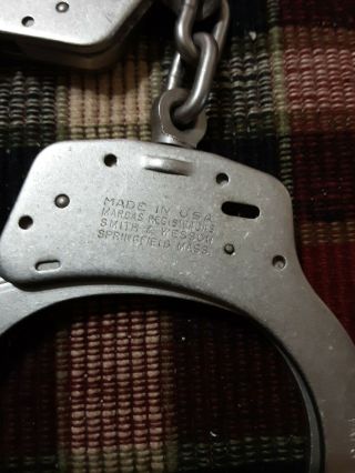 Vtg Smith & Wesson Hand Cuffs Patent Pending 928402 3