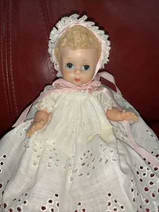 Madame Alexander Wendy - Kin Baby Doll Little Genius In Tagged Outfit