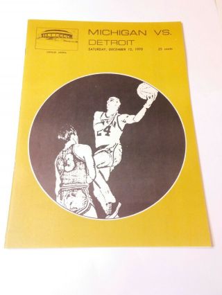 1970 - 71 Michigan Wolverines Detroit Titans Basketball Program