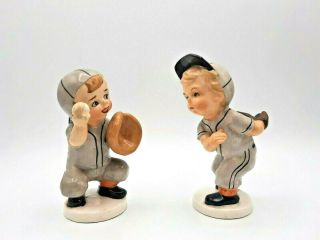 Set Of 2 Vintage Napco 1956 Ceramic Baseball Players Catcher And Pitcher