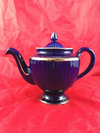 Vintage Hall 083 6 Cup Teapot Pitcher Cobalt Blue With 22k Gold Trim 7.  5” Tall