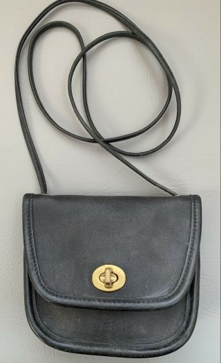 Coach Rare Model 9825 Women’s Vintage Black Leather Crossbody Purse Model