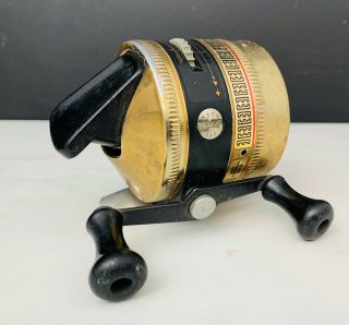 Vintage Zebco Omega 181 Spincast Reel Fishing Made In The Usa