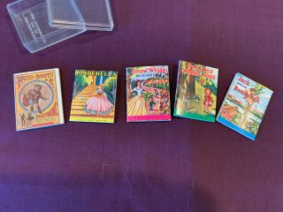 Vintage 1982 Set Of 5 Miniature Books In Plastic Case • Merrimack Publishing