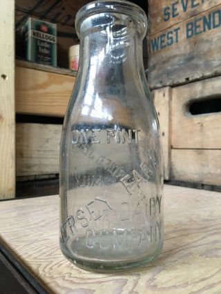 Vintage Pint Milk Bottle Jersey Farm Dairy St.  Louis Missouri 1007 Russell Ave.