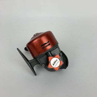 Holiday Closed Face Spin - Cast Reel Red,  No.  64 - 253 Vintage
