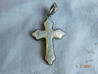 Gorgeous Vintage Estate Sterling Silver Hand Carved Mother Of Pearl Cross