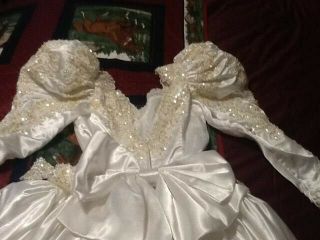 Vintage Wedding Dress Sz 10 Lace,  Satin,  Beads