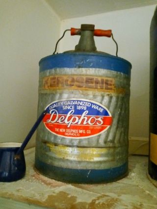 Vintage Delphos Galvanized 1 Gallon Gas/oil/kerosene Can With Wooden Handle