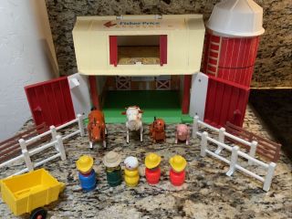 Vintage Fisher Price Farm Little People Mooing Barn & Silo Fence Animals 1968 - 86